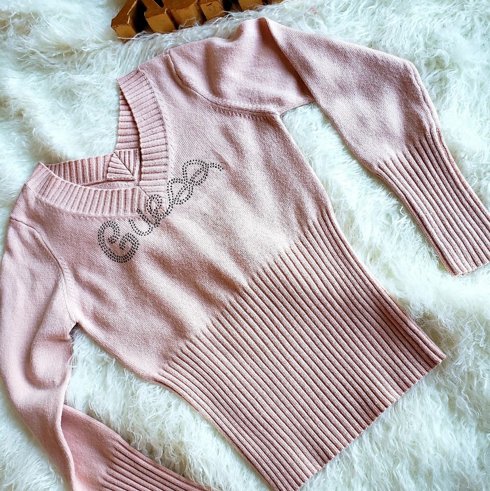 SOLD! Guess double V neck blush pink